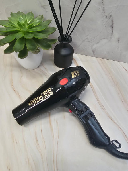 Parlux 3200 Ceramic & Ionic Hair Dryer in Black. Lightweight Compact 1900W Dryer with Ultra High Tech Ionic Technology. Salon Favourite with 2 Speed Settings & 3 Heat Controls Plus Cool Shot Button.