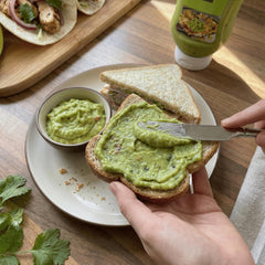 Sixsigma Foods Guacamole 900g - Perfect for Nachos, Tacos, Sandwiches & Salads Fresh, Creamy & Flavorful Avocado Dip, Smooth Texture, Zesty Taste For Snacks & Everyday Meals (Case of 1)